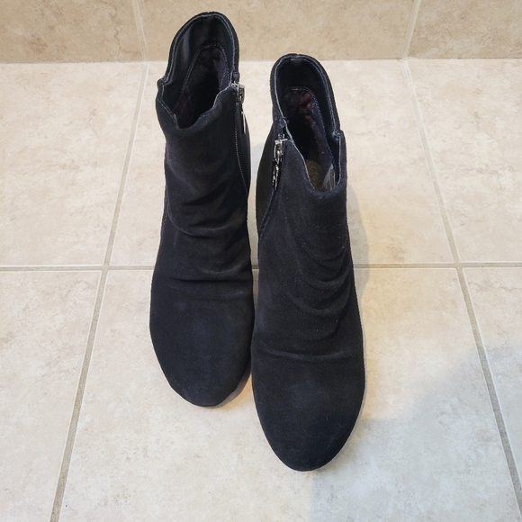 Naturalizer Aqua College - Isabel 2 Suede Black Leather. Size 6.5M - Picture 3 of 8